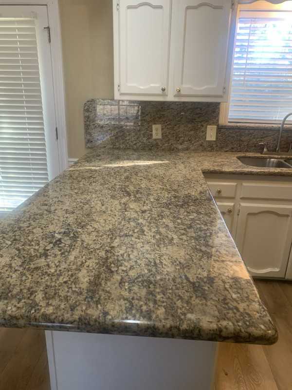 16912 Dahlgren Ave - Photo 5 of 14