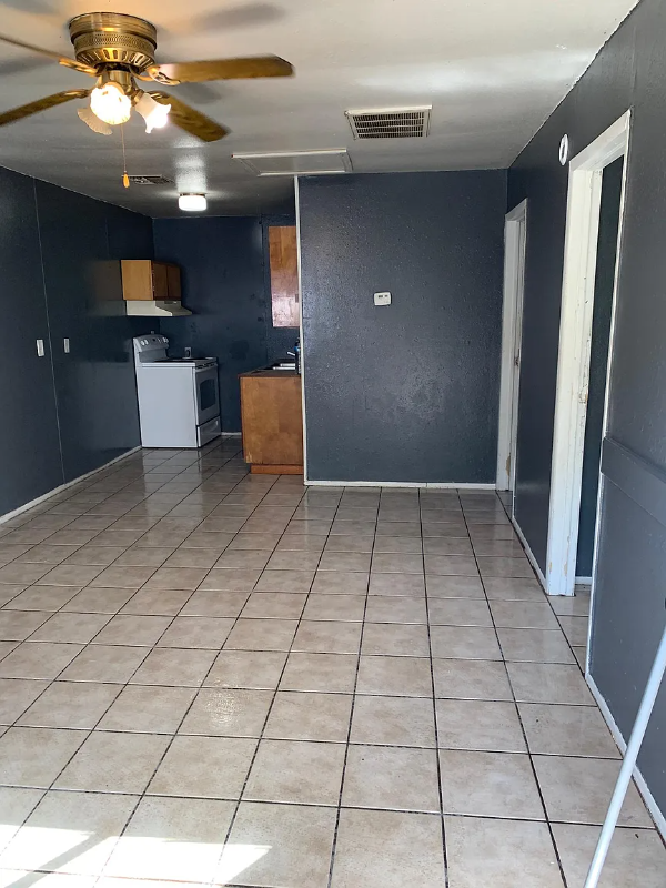 102 San Diego St #A - Photo 2 of 8