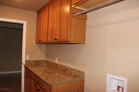 5010 Gloster St - Photo 5 of 7