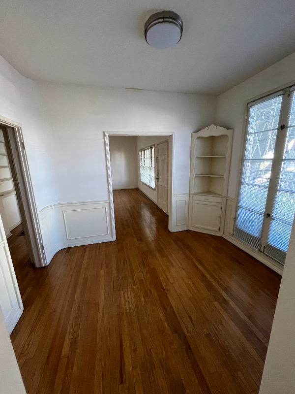 141 1/2 S Sweetzer Ave #141-1-2 - Photo 7 of 20