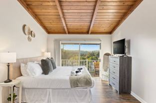 321 W Kalmia St - Photo 1 of 1