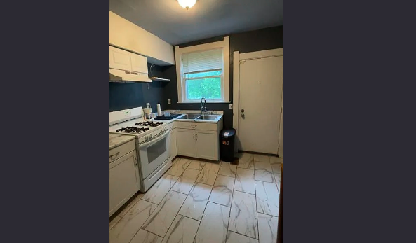 2242 Auburn Ave - Photo 7 of 20