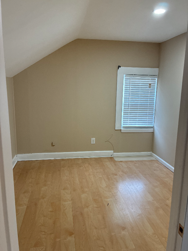 305 Penfield Pl #1 - Photo 4 of 9