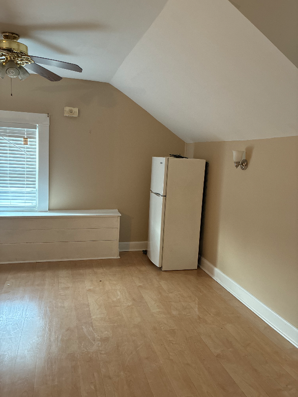 305 Penfield Pl #1 - Photo 5 of 9