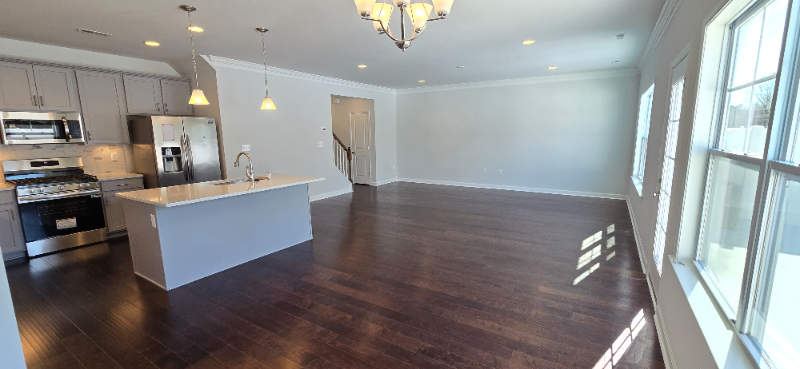 8104 Side Spring Ter - Photo 7 of 44