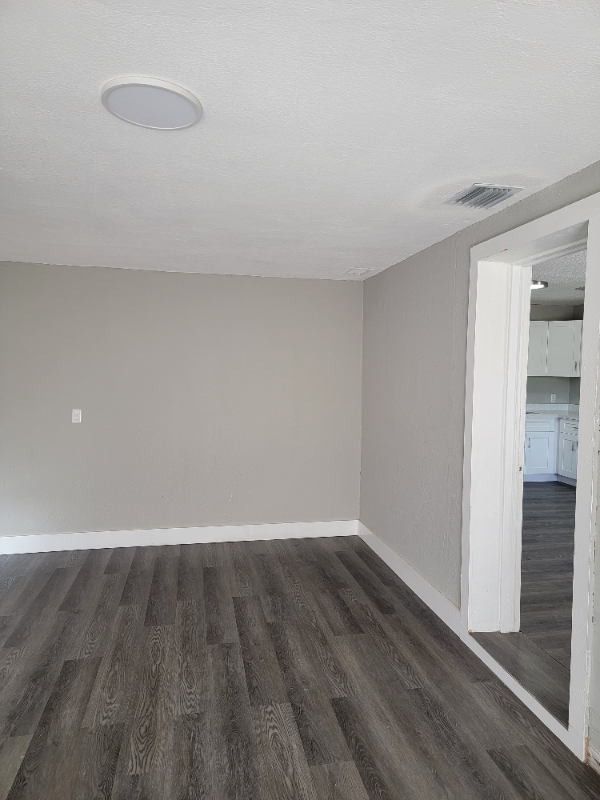 2441 Nwstreet - Photo 3 of 7