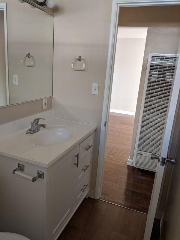 612 Stafford St #4 - Photo 5 of 6