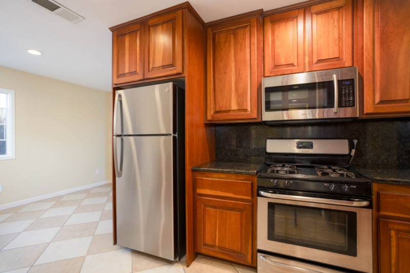 9503 Medina Dr - Photo 2 of 20