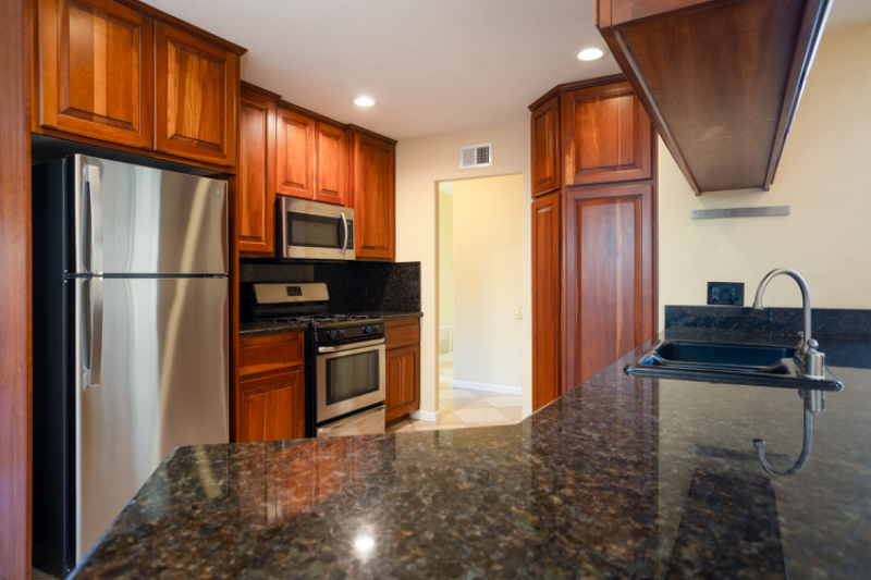 9503 Medina Dr - Photo 5 of 20