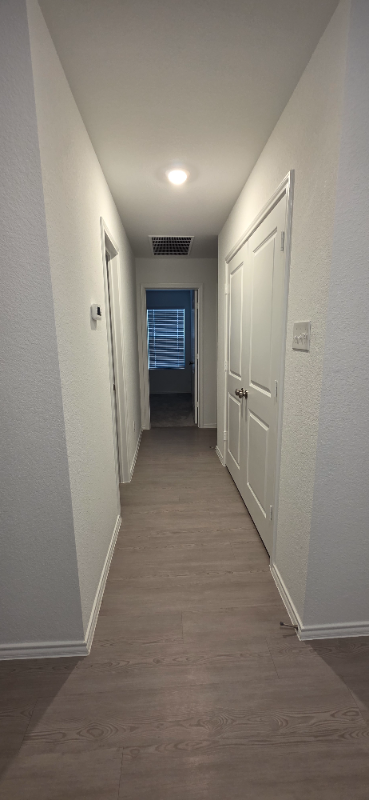 115 Kings Row Ln - Photo 3 of 16