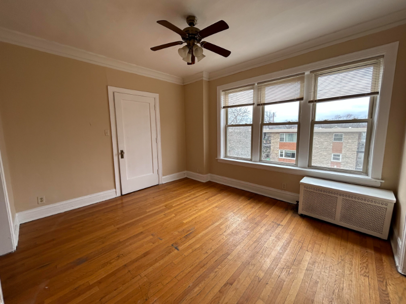 4751 N Kenneth Ave #3 - Photo 2 of 8