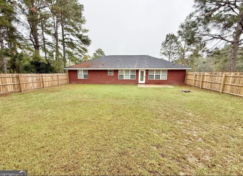 206 Willow Dr - Photo 2 of 19