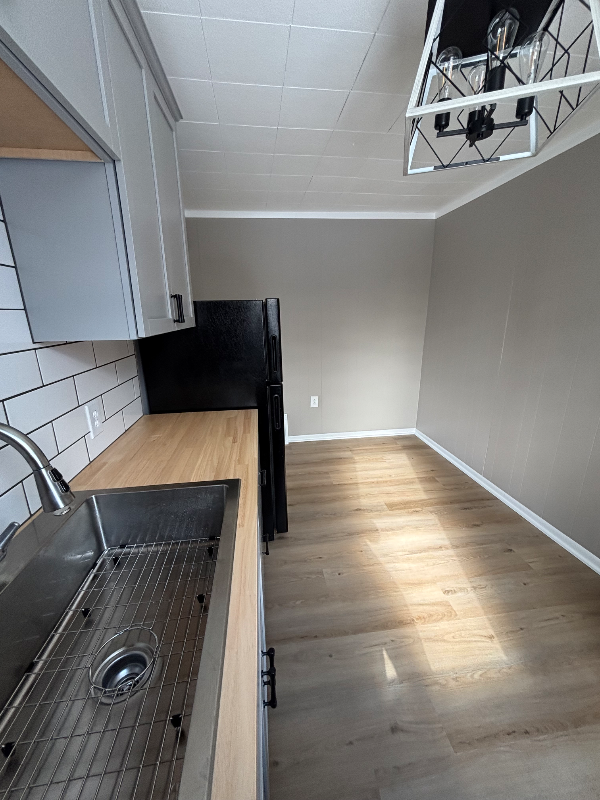 28 Caledonia St Ne #2 - Photo 2 of 7