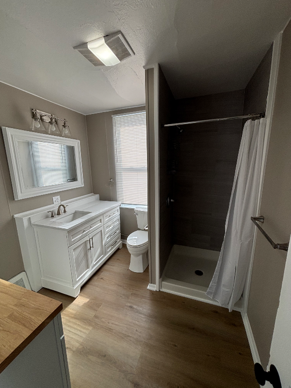 28 Caledonia St Ne #2 - Photo 6 of 7