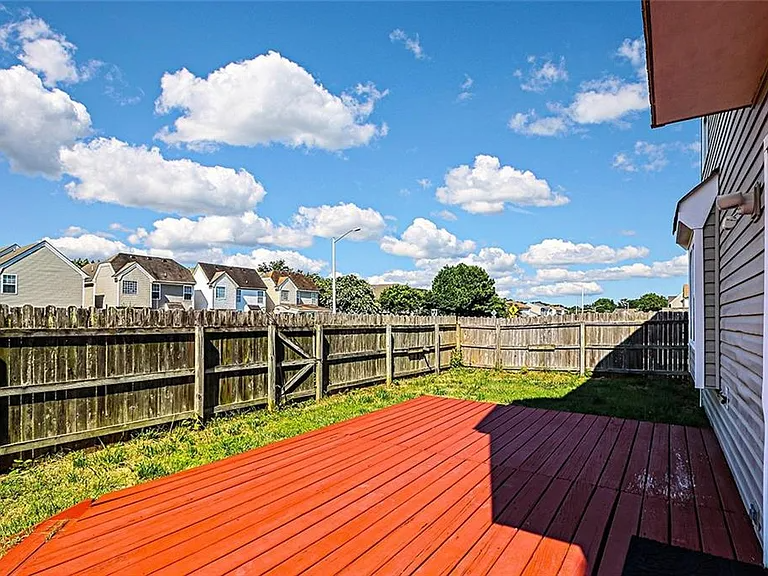 5473 Kiawah Ct - Photo 4 of 20