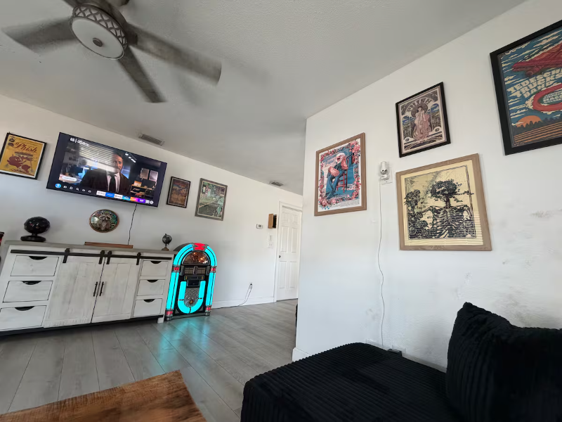 5758 20th Ave N - Photo 7 of 20