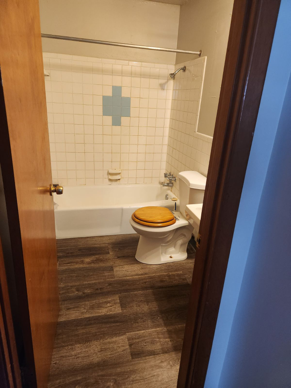 337 Pershing Ave Ne - Photo 6 of 7