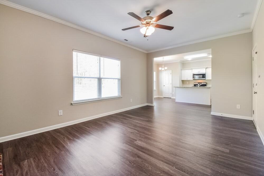 643 Fieldcrest Dr - Photo 5 of 17