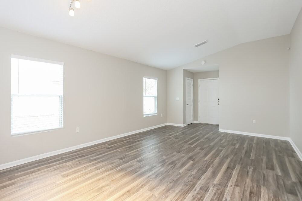 3812 Evan Samuel Dr - Photo 3 of 16