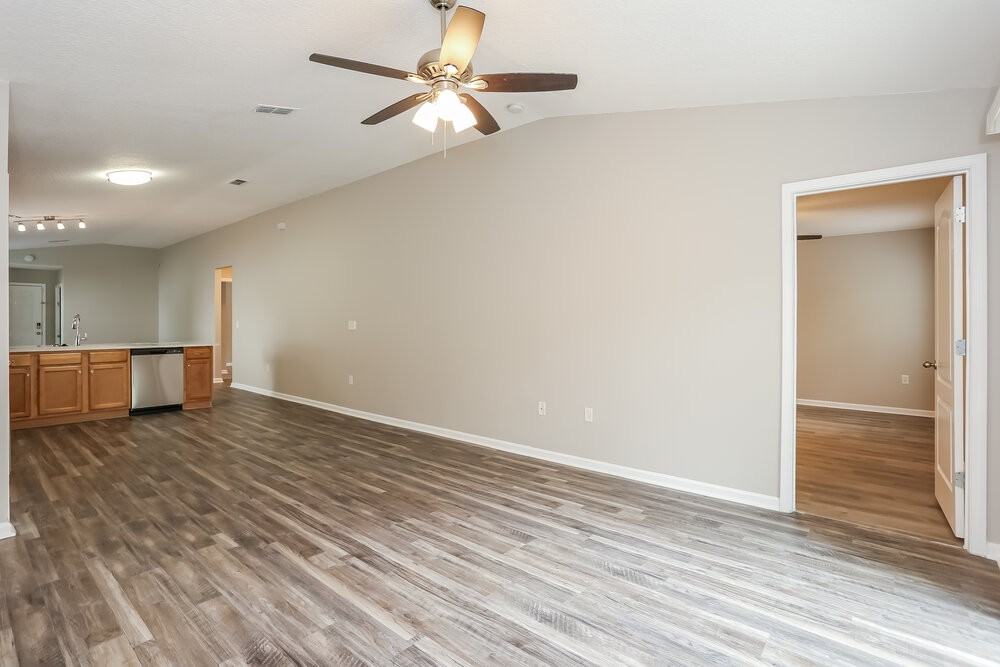 3812 Evan Samuel Dr - Photo 5 of 16