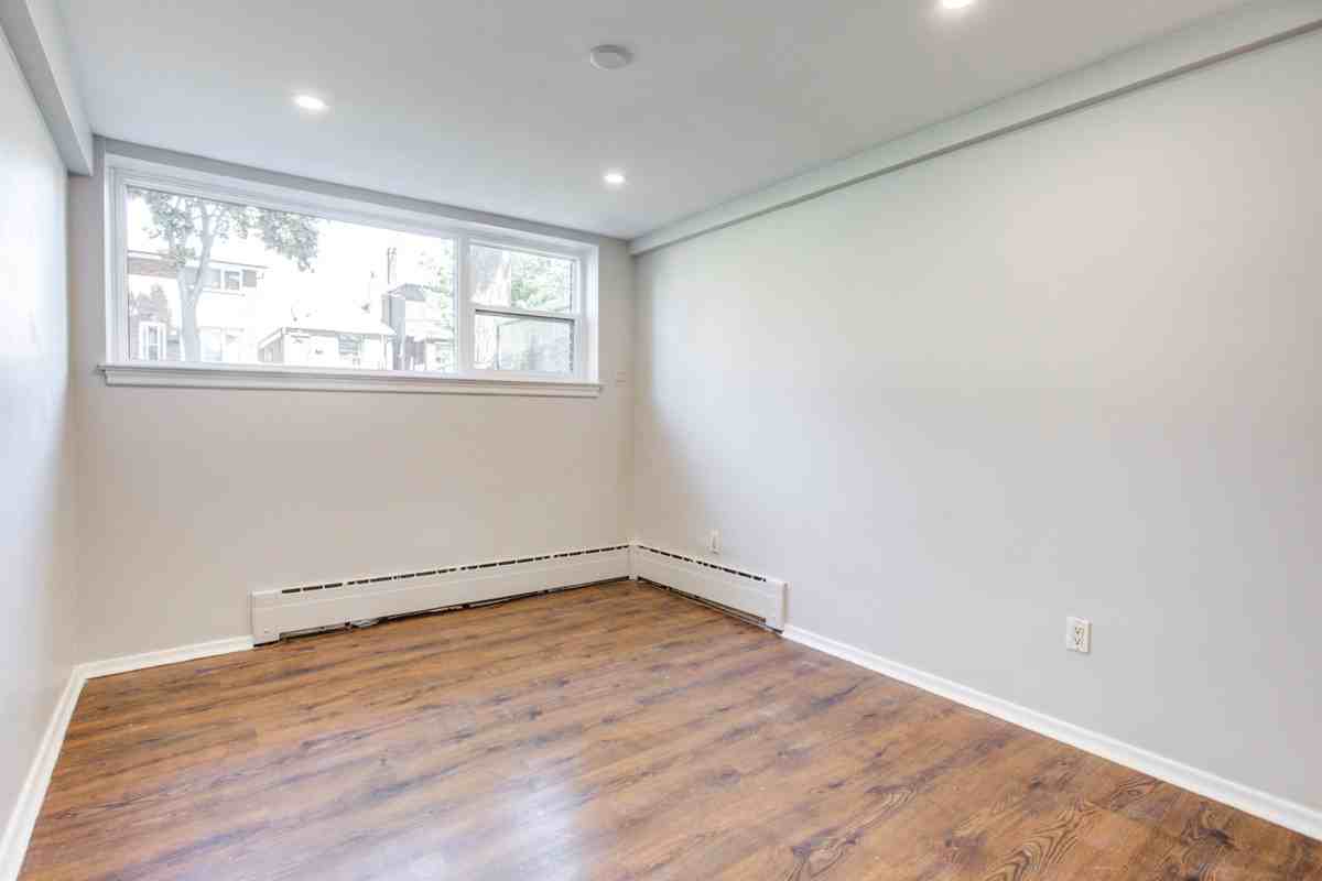 114 Nairn Avenue #5 - Photo 5 of 8