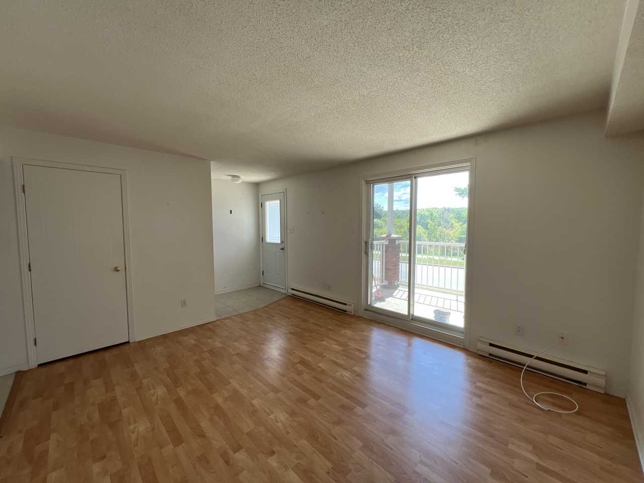 Cité des Jeunes - Photo 3 of 11