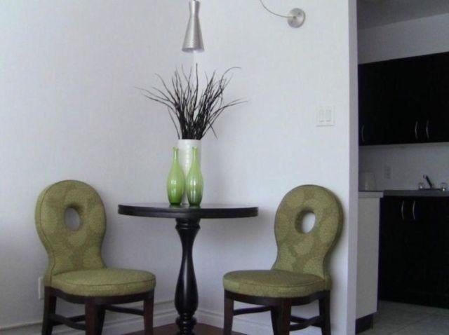 875 Corydon Avenue - Photo 4 of 32