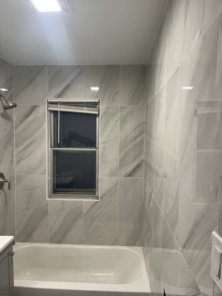 15429 Centralia - Photo 3 of 5