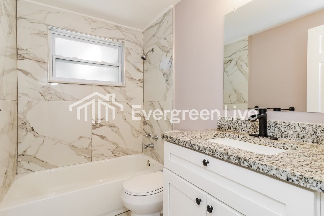 1621 Dander Dr - Photo 2 of 16