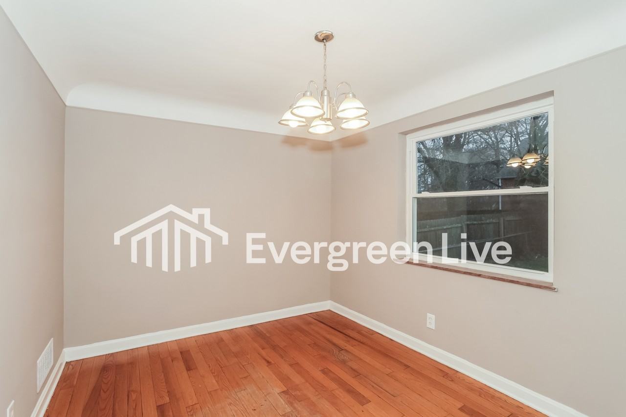 7034 Noble Ct - Photo 5 of 15