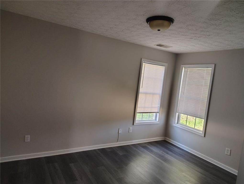 85 Hollow Ct - Photo 2 of 19