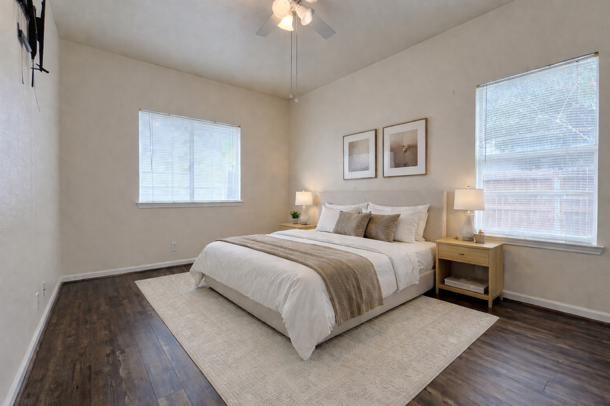 2430 Crown Holw - Photo 3 of 6