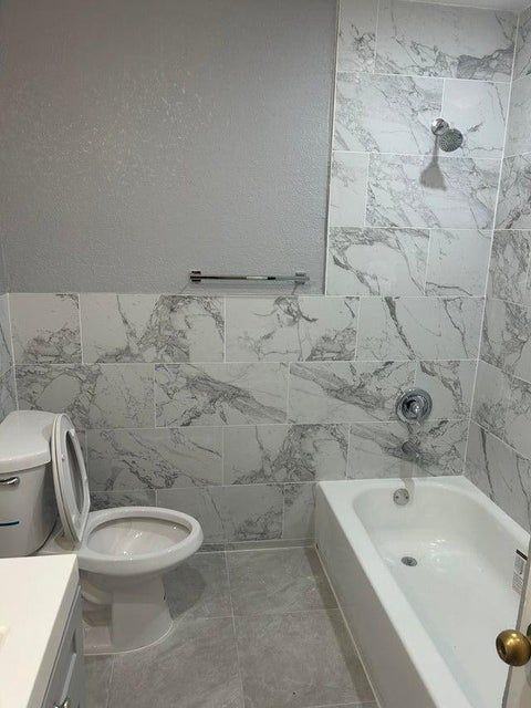 730 Nw 19th St ##B - Photo 3 of 6