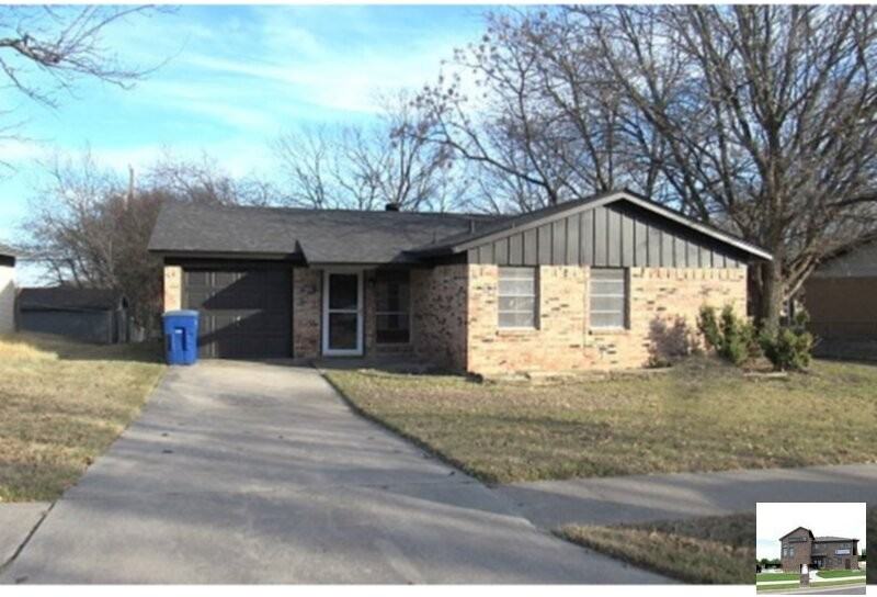 1009 S 29th St - Photo 3 of 13