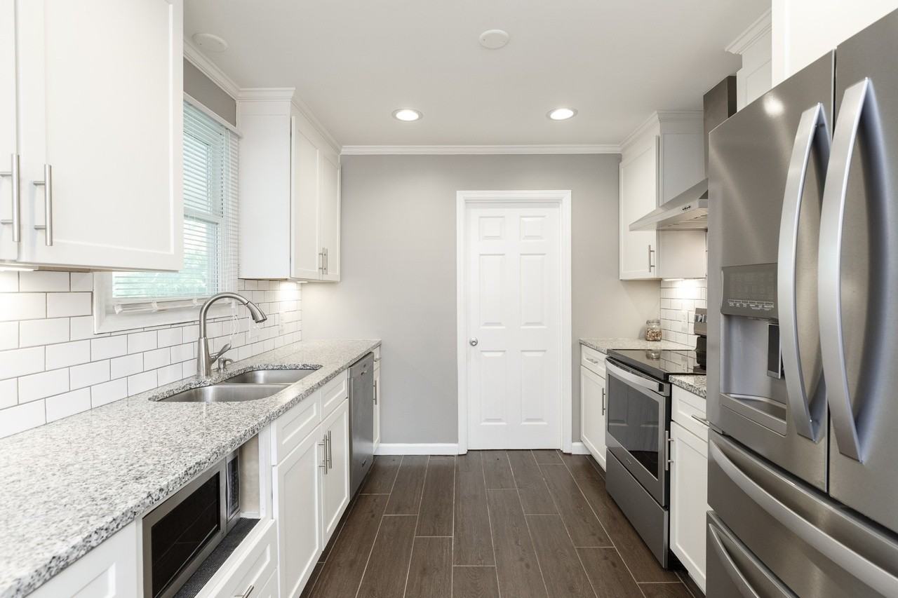 905 Preston Ct #NA - Photo 3 of 20