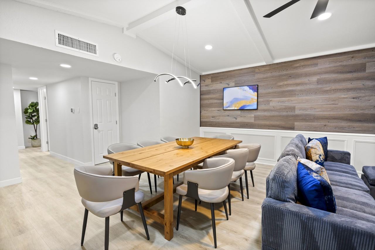 3410 Country Club Dr #NA - Photo 6 of 43