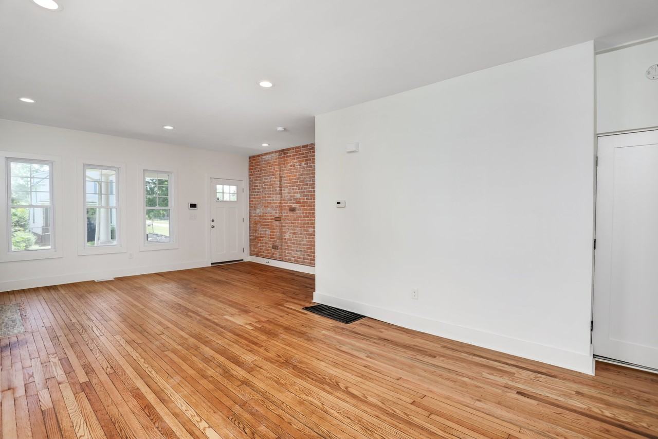 1513 Mcclellan St #1517 - Photo 5 of 13