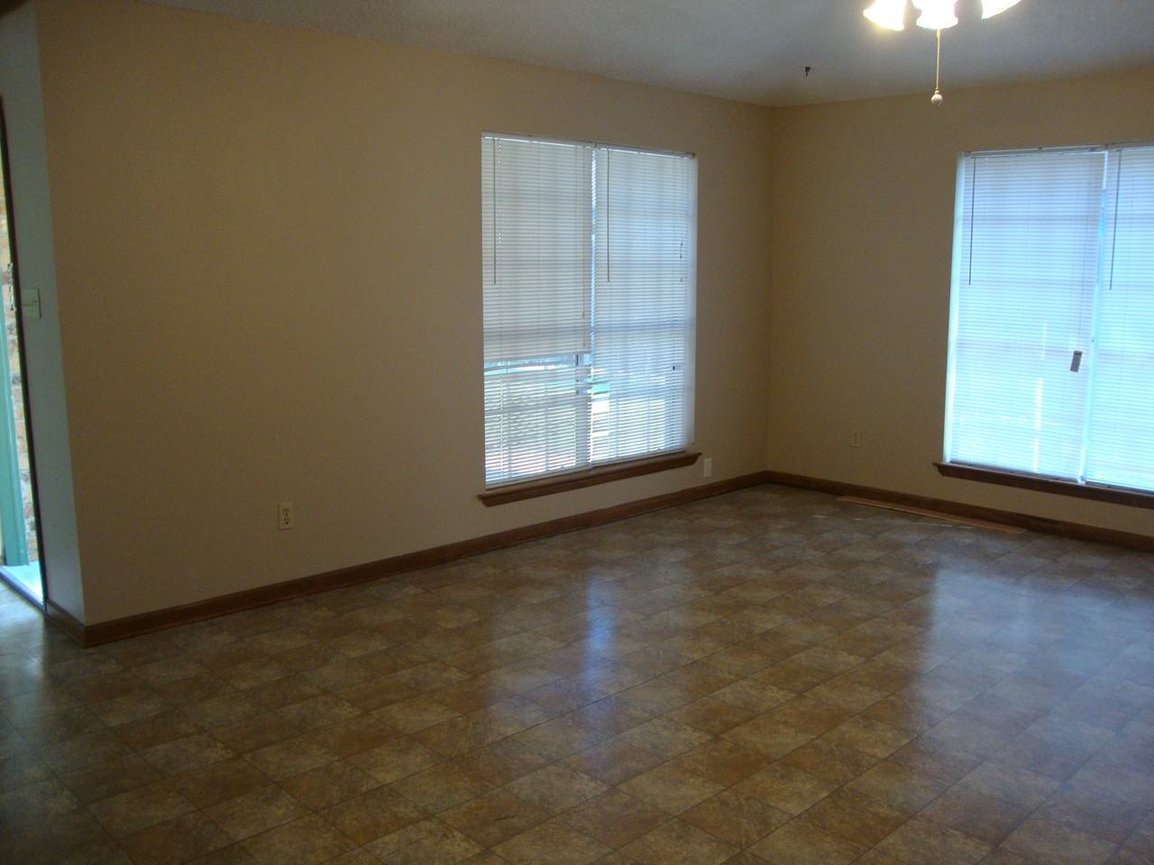 203 Bickerton Dr #B - Photo 4 of 12