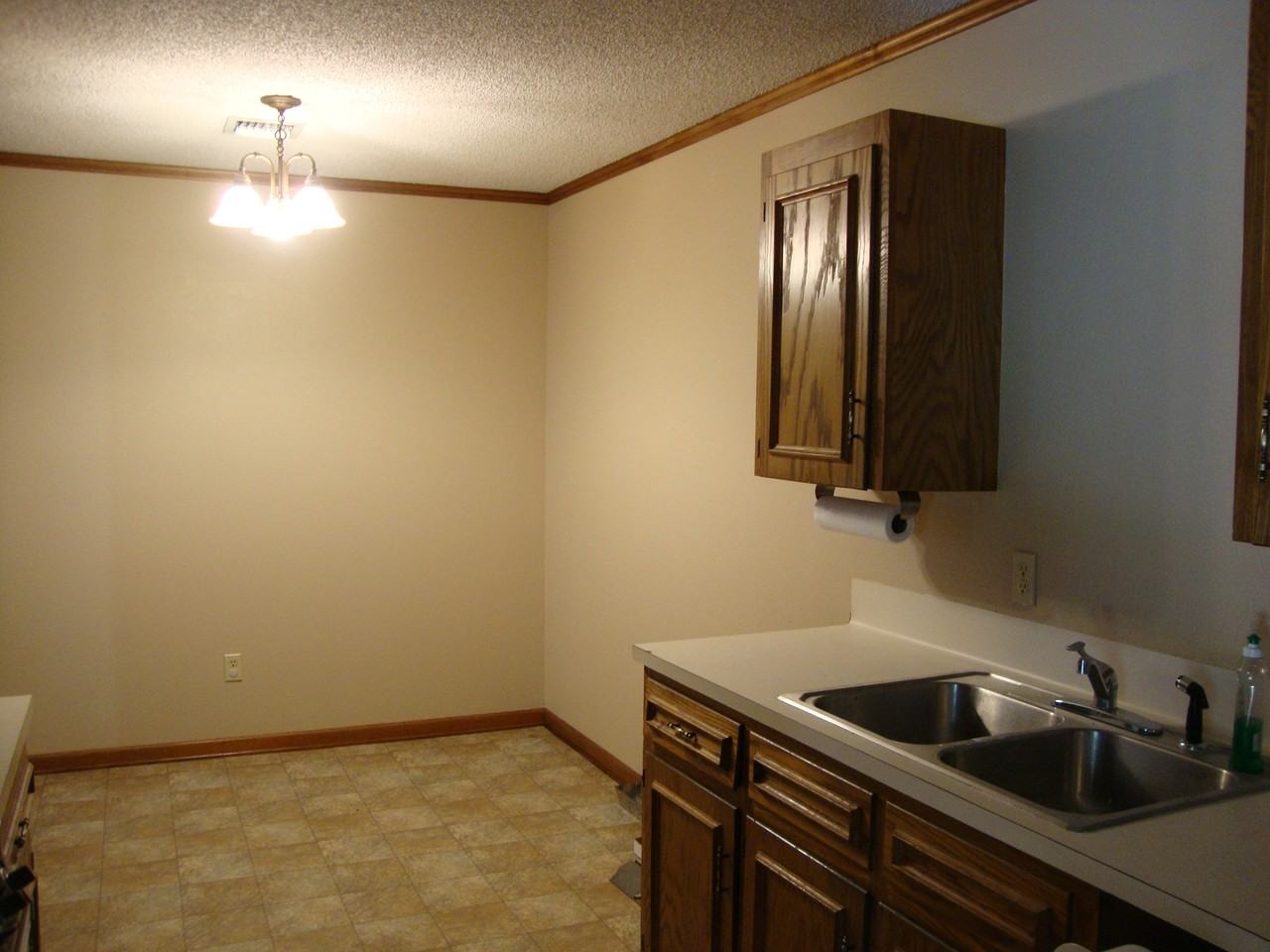 203 Bickerton Dr #B - Photo 7 of 12