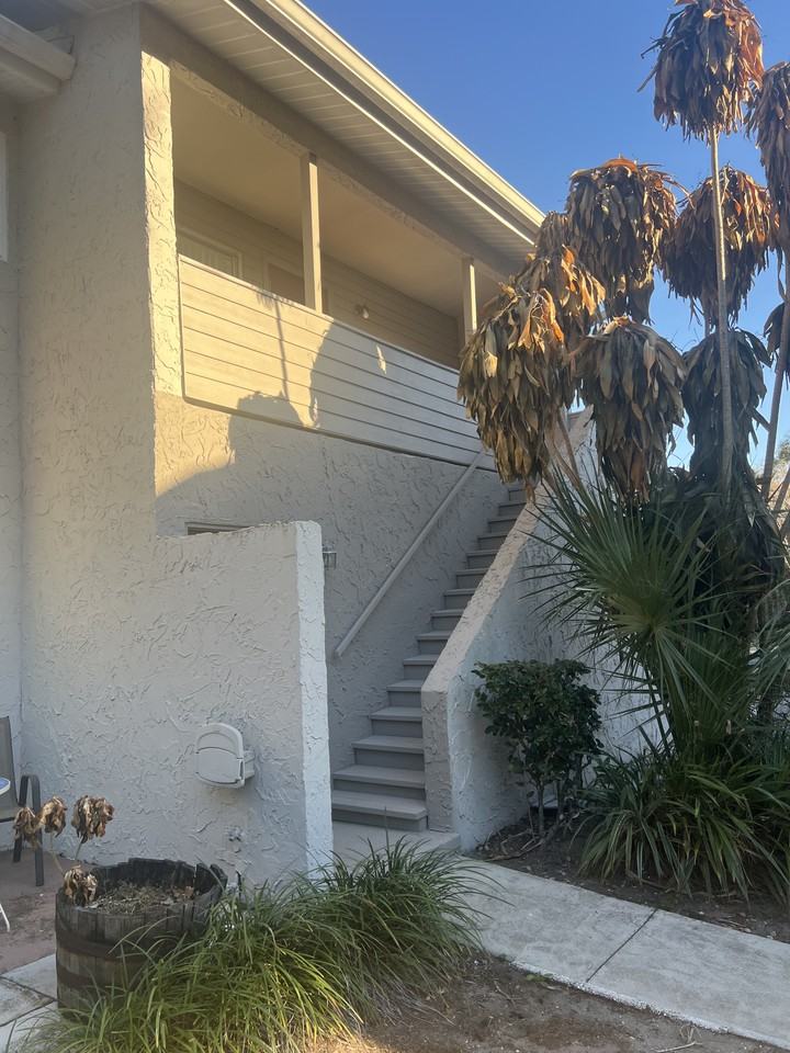 2770 Curry Ford Rd #B - Photo 2 of 13