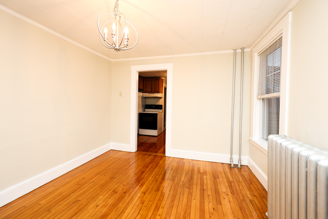 32 Sheppard Ave #32 - Photo 7 of 12