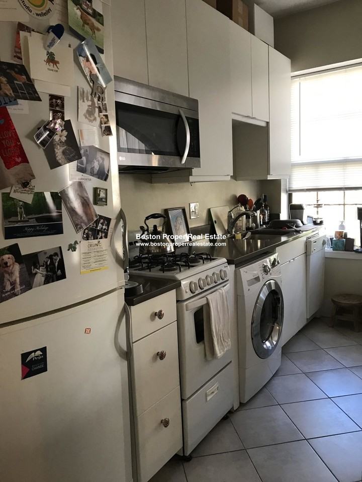 160 Saint Botolph St #2 - Photo 5 of 8