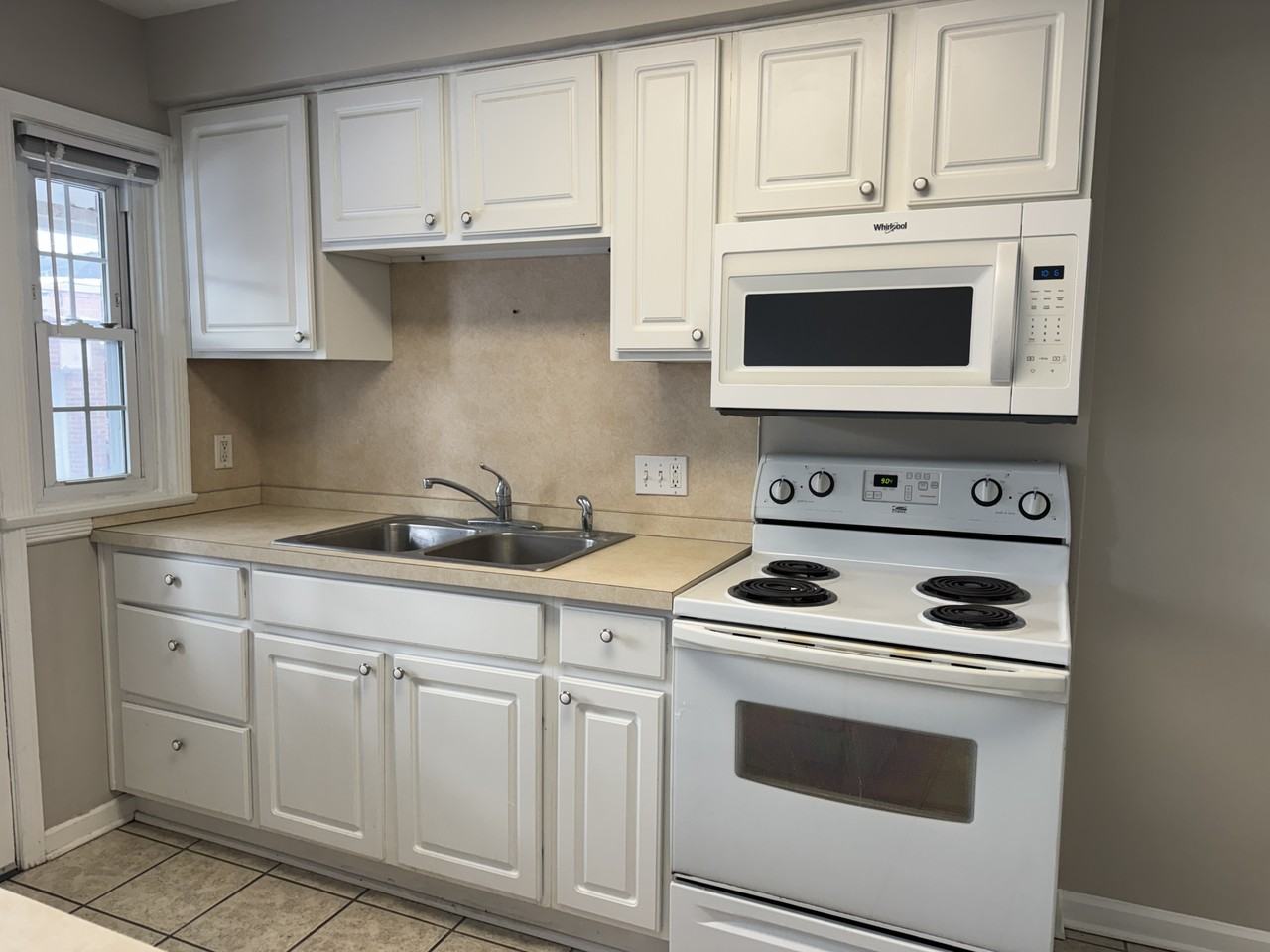 1513 W 7th Ave #1513 - Photo 4 of 8