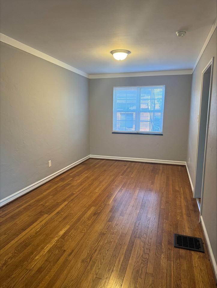 1488 W 7th Ave #1488 - Photo 4 of 6