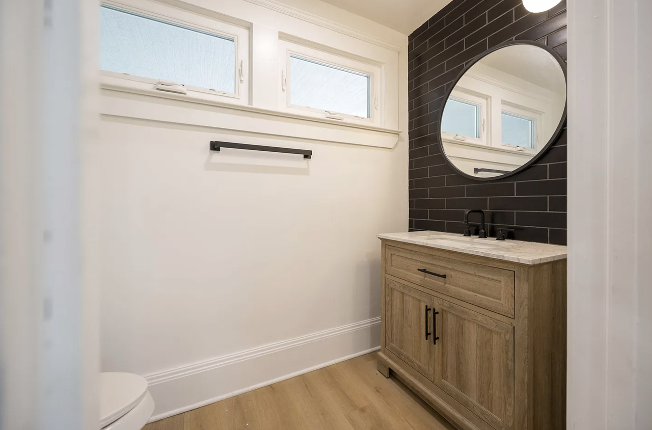 1496 E 107th St #NA - Photo 4 of 9