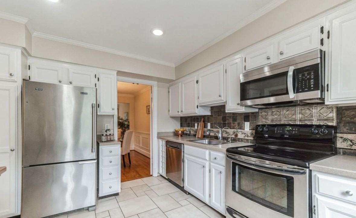 6813 Indian Run Ct #NA - Photo 3 of 17