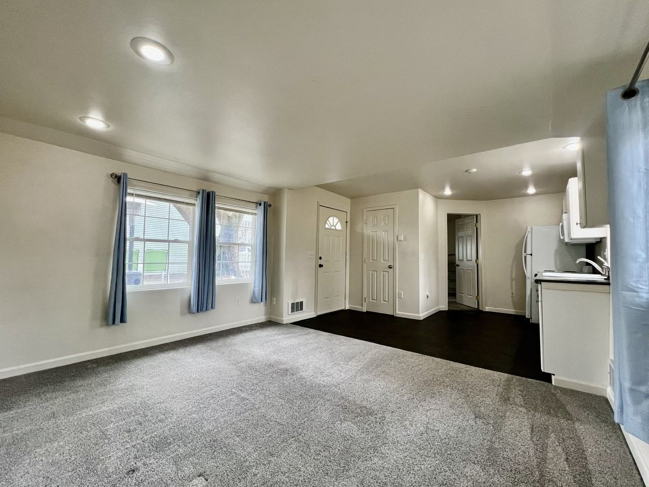 1601 E Coeur D Alene Ave #B - Photo 4 of 11