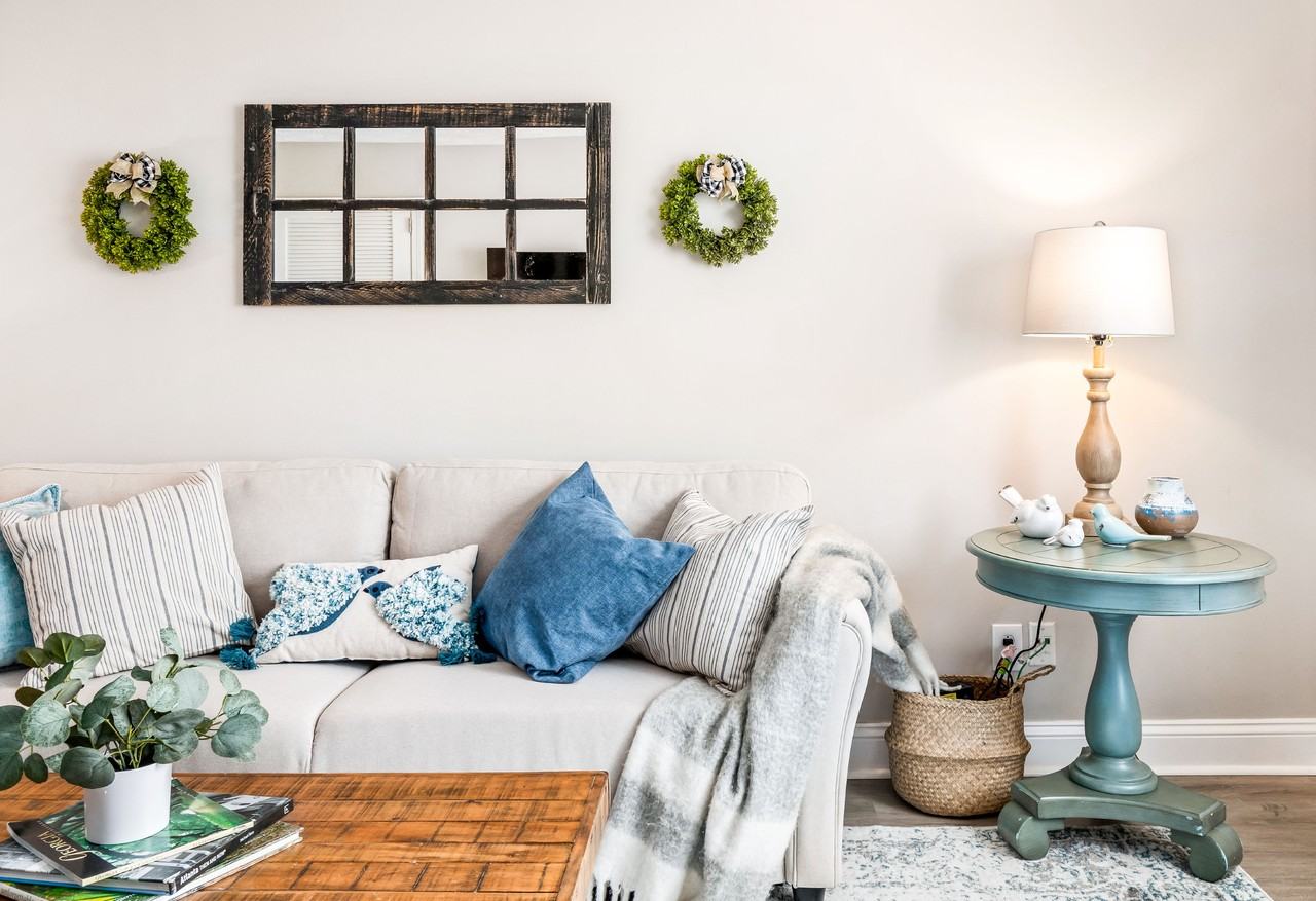 1235 Riverside Dr #E2 - Photo 7 of 10