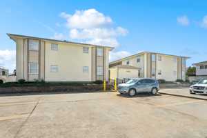 featured image of 4790 Pontchartrain Dr #98