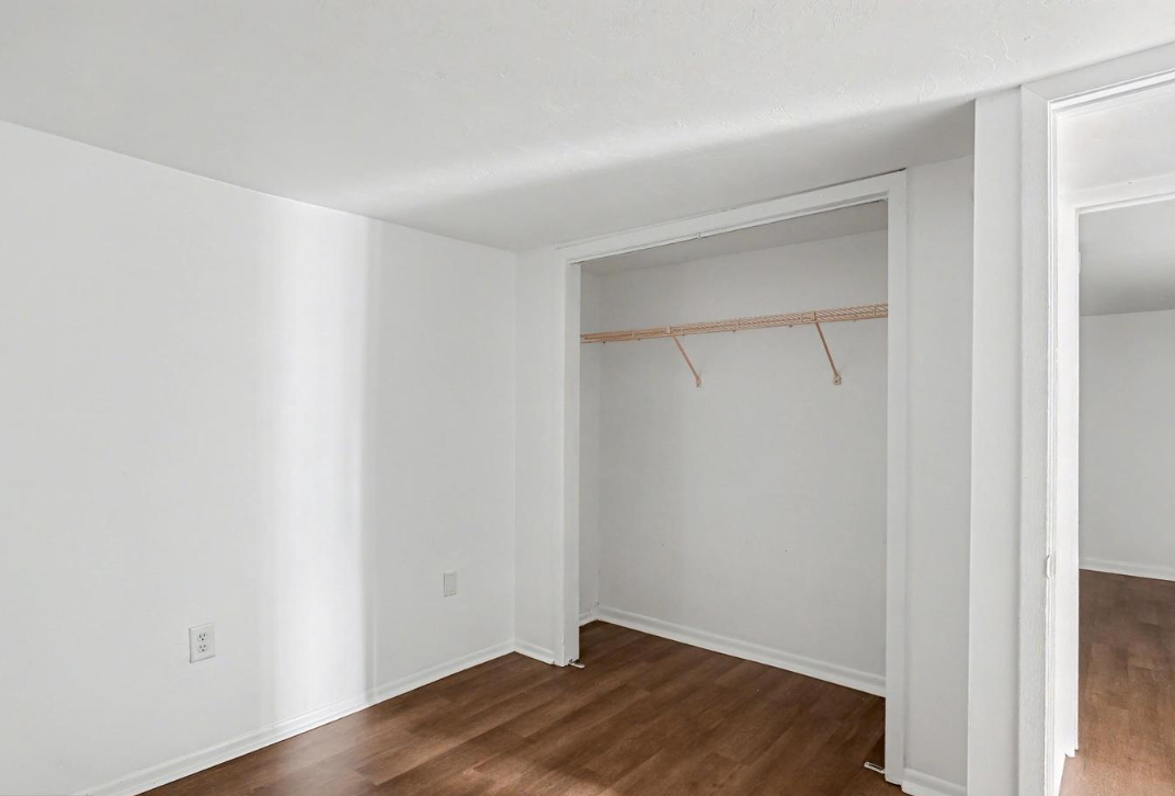 11 N Chestnut St #E - Photo 7 of 8